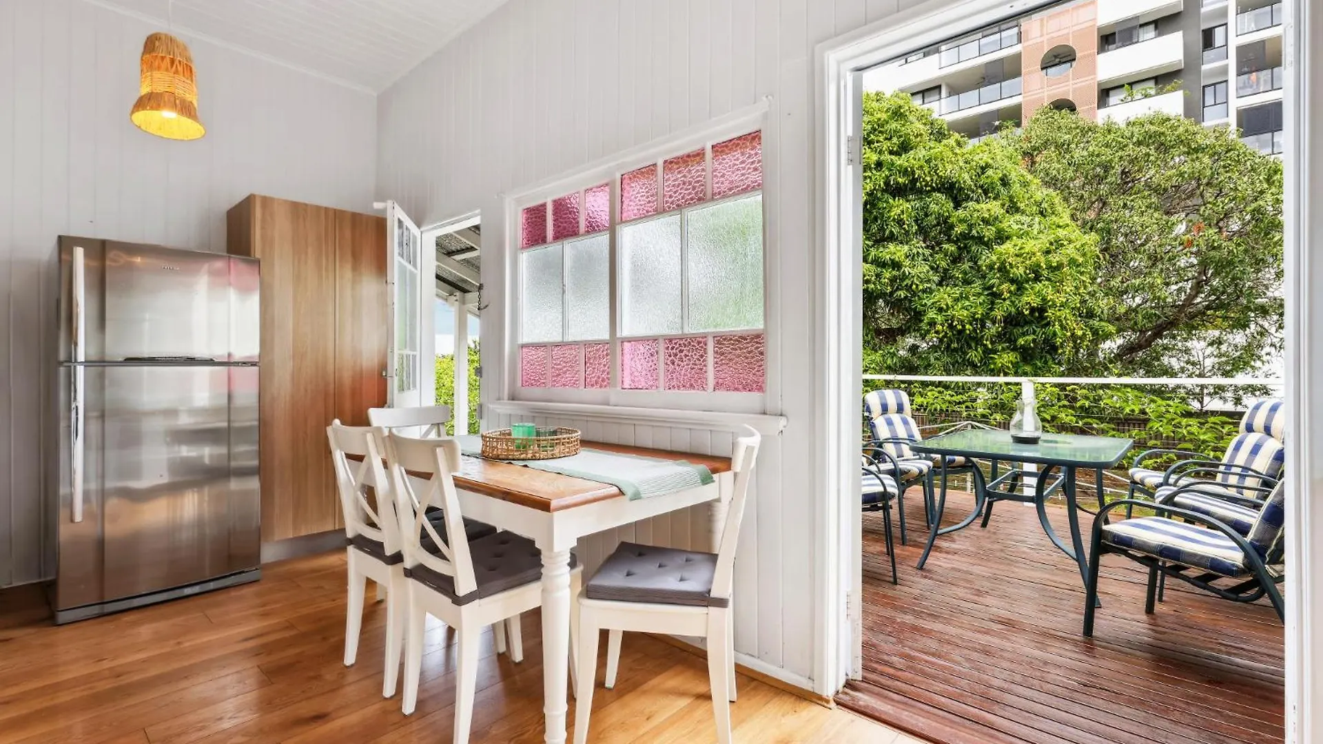 Gorgeous 3-Bed Family Home By Oxenham Park & Shops Brisbane Feriehus